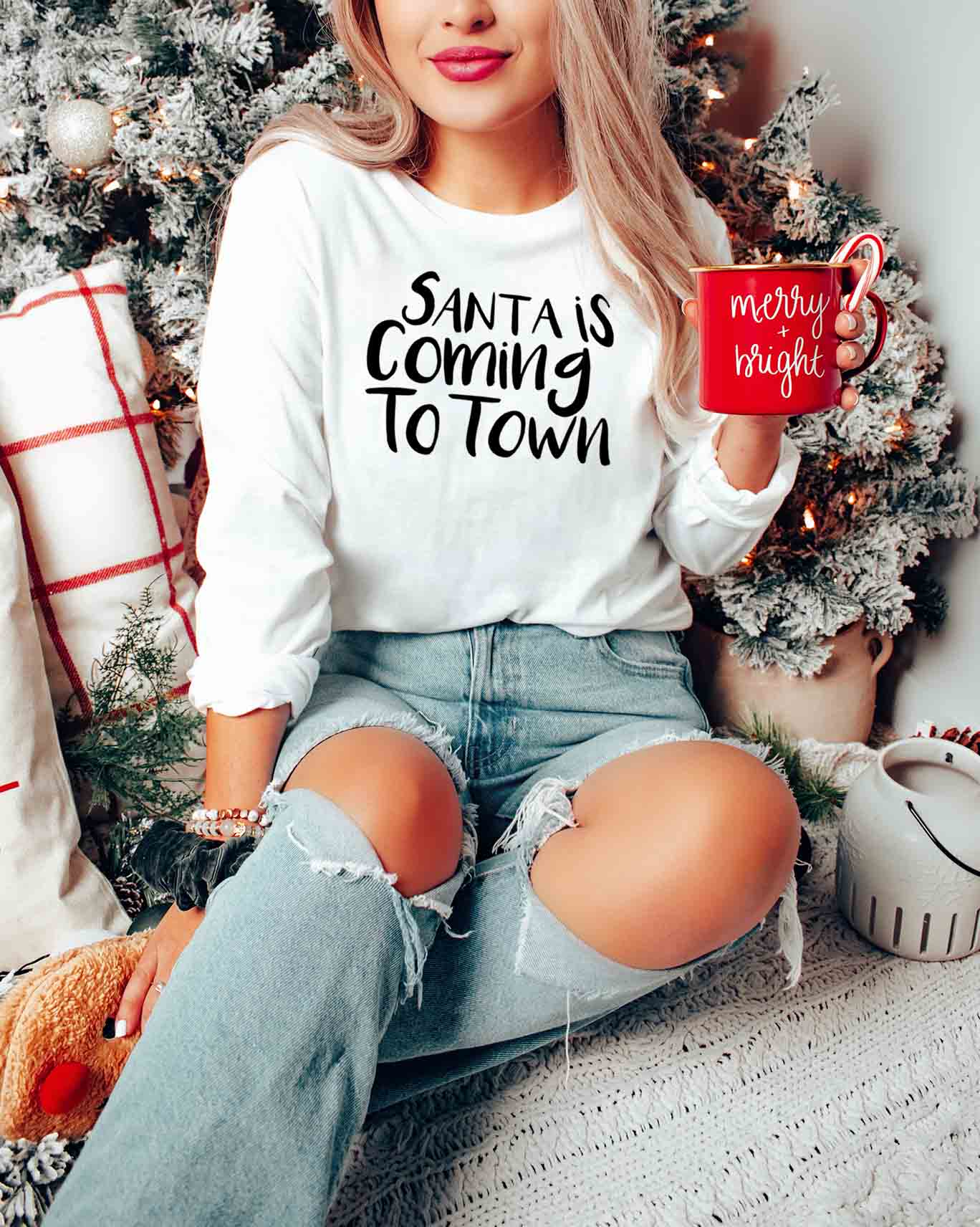 Santa is coming to Town Long Sleeve Tee